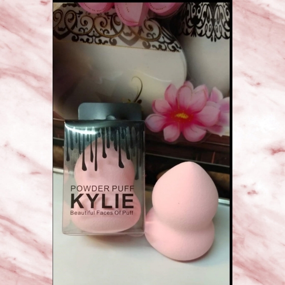 Kylie Other - Kylie Cosmetics "Beautiful Faces of Puff" Pink Makeup Blender Sponge – NEW